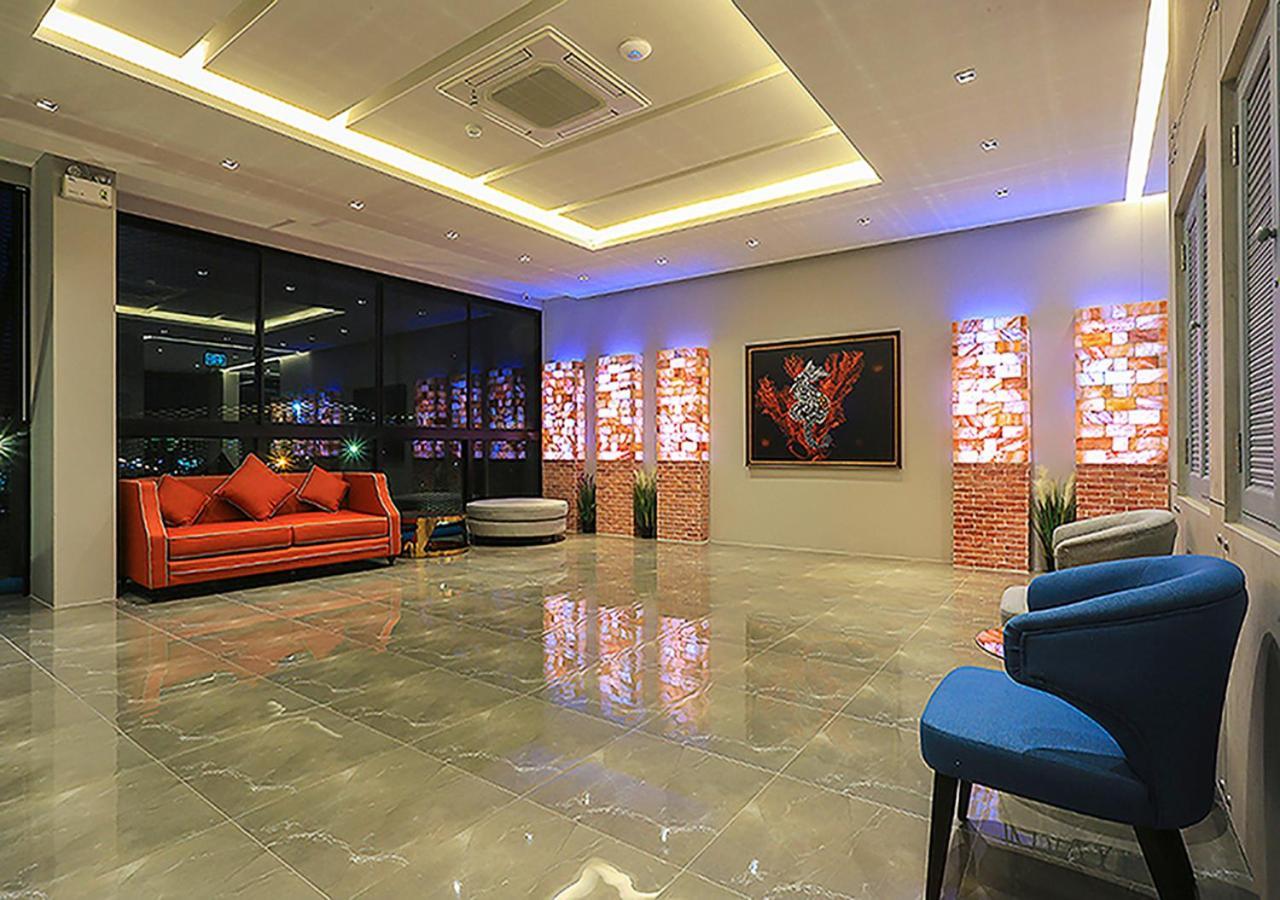 Hotel Fuse Районг Екстер'єр фото